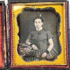 1/6 Plate Daguerreotype Beautiful Woman Portrait Tinted Cheeks Silk Pad